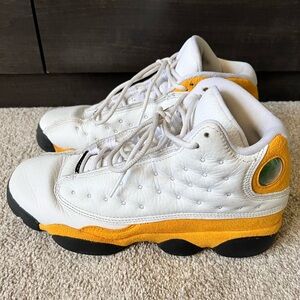 Women’s Air Jordan 13 Sneakers EUC Retro Jordans Size 8